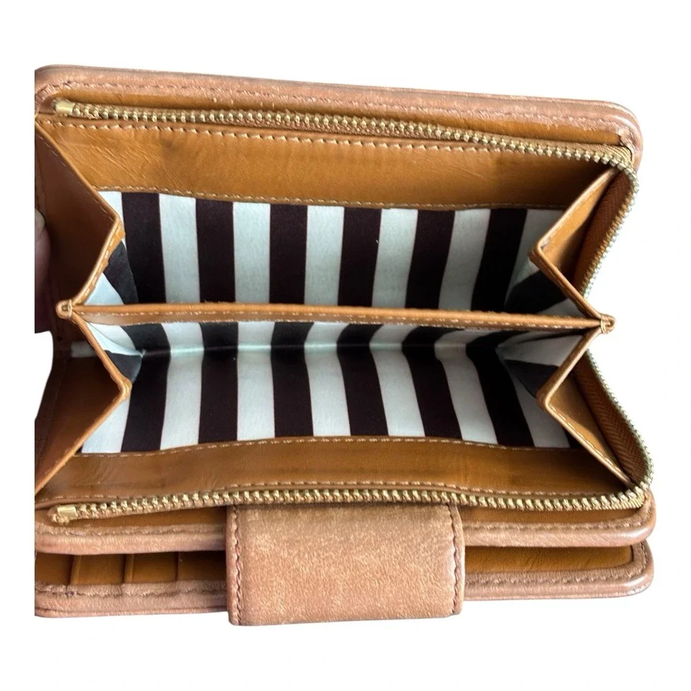 Henri Bendel‎ Leather Wallet Brown Bifold Turn Lock Zip Side Two Compartment